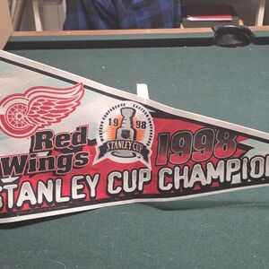 Red Wings 1998 Stanley Cup Champions Pennant